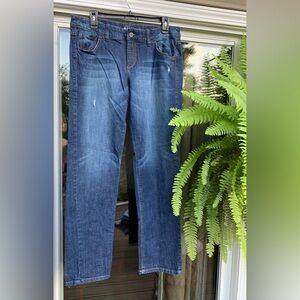 New York and Company Low Rise Slim Slouch Leg (BoyFriend) Size 8